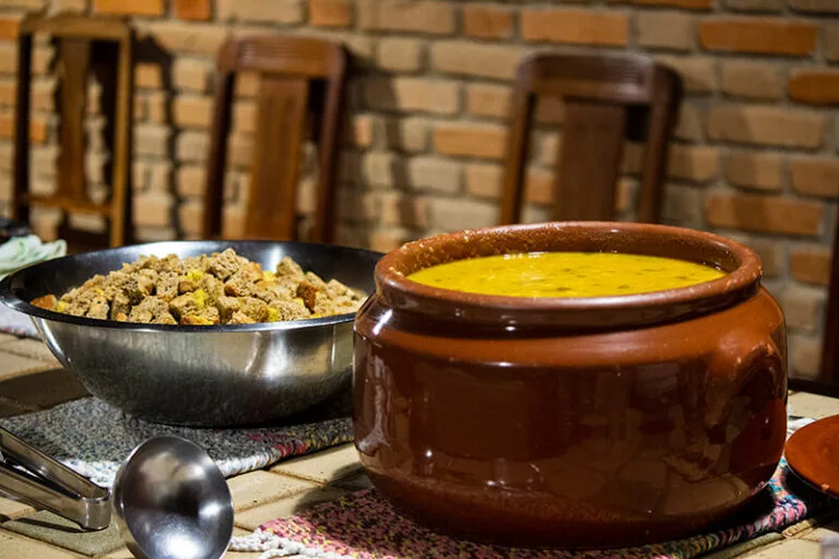 institucional-campus-estrutura-alimentacao-jantar-01-768x512