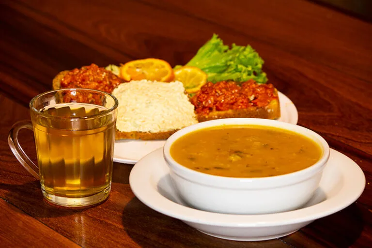 institucional-campus-estrutura-alimentacao-jantar-02-768x512