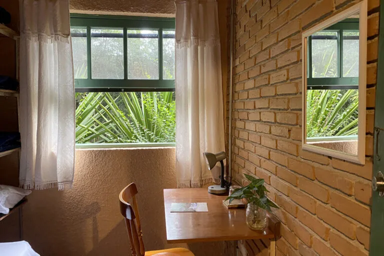 institucional-campus-estrutura-quarto-individual-02-768x512