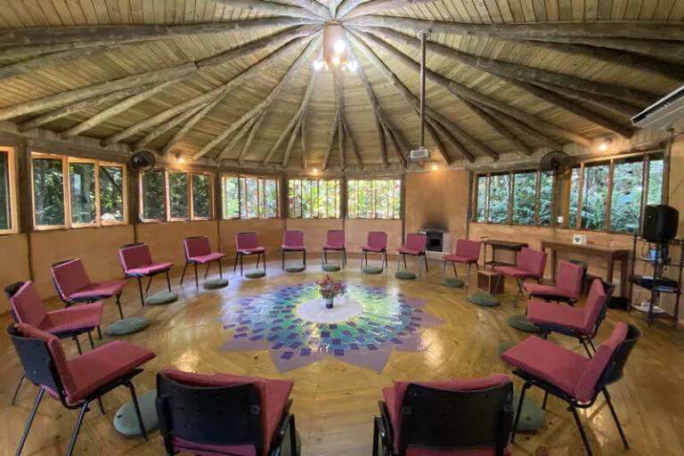 institucional-campus-estrutura-sala-da-mata-03-1-768x512