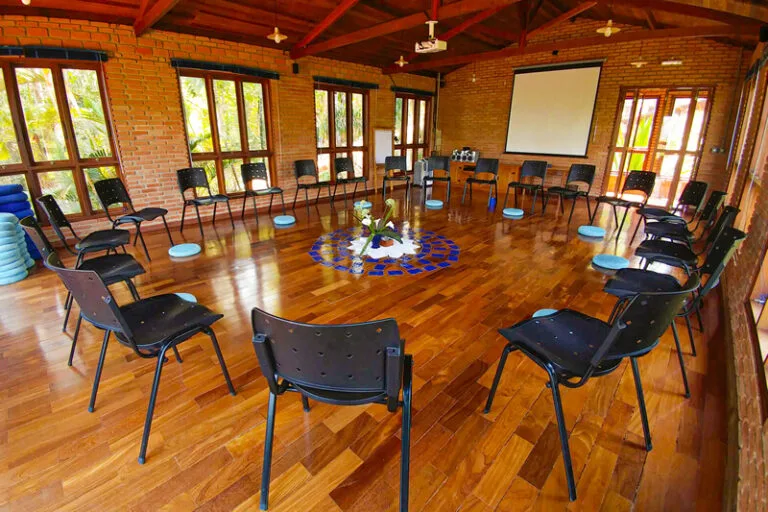 institucional-campus-estrutura-sala-de-estudos-02-1-768x512