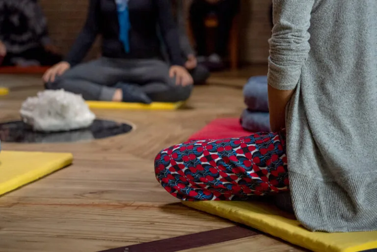 institucional-campus-estrutura-sala-de-meditacao-02-1-768x513