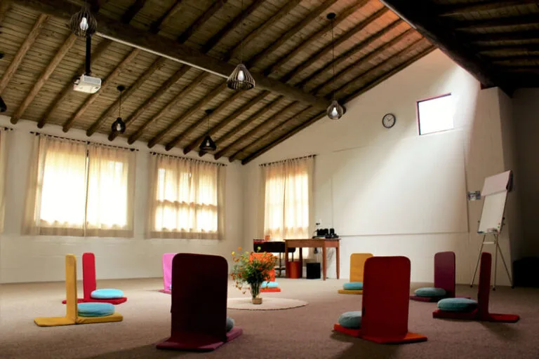 institucional-campus-estrutura-sala-shakti-03-1-768x512